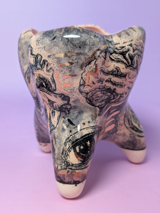 Anatomical Tooth Cup with Gold Glaze