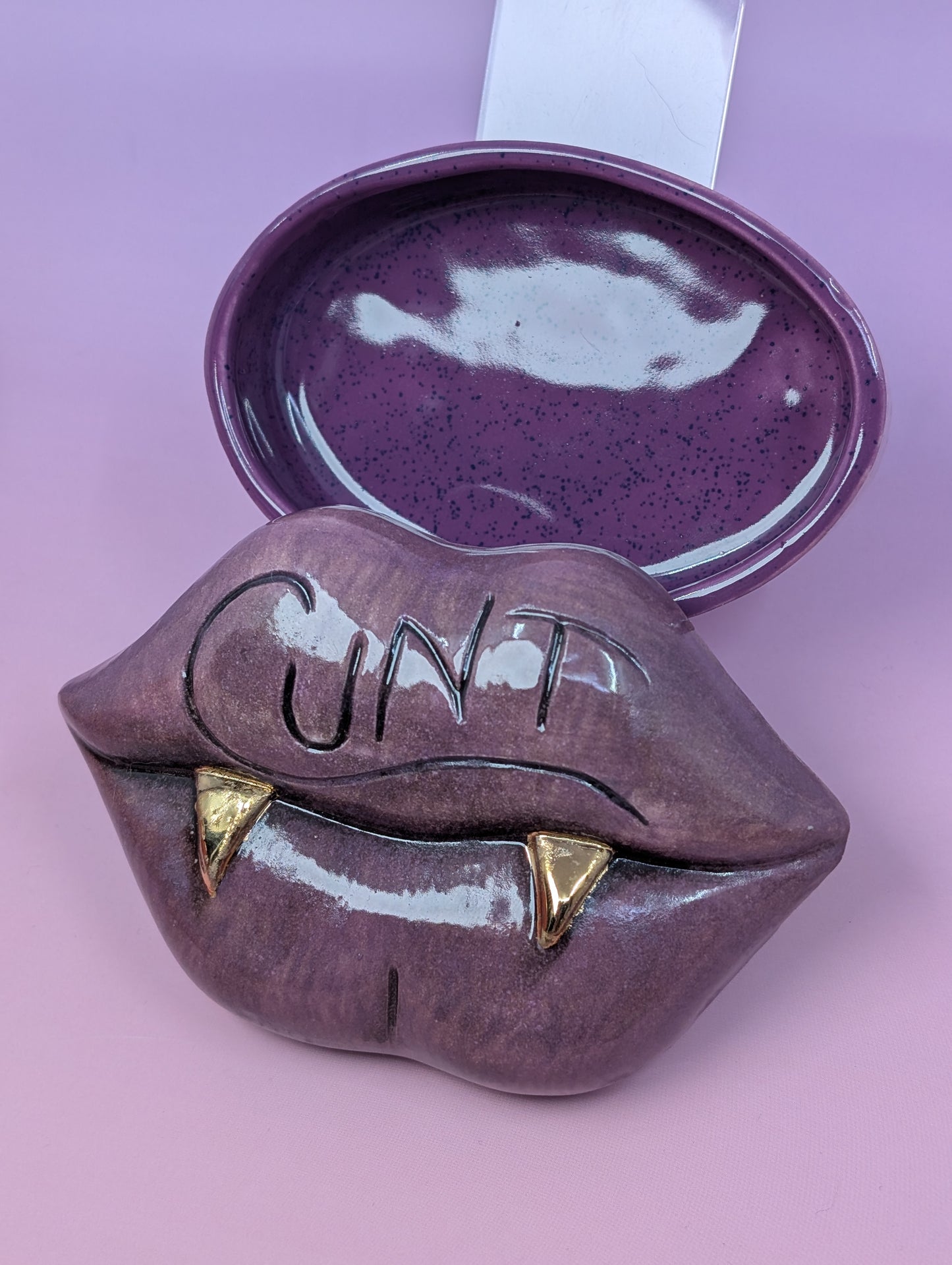 Fangy Cunt Box
