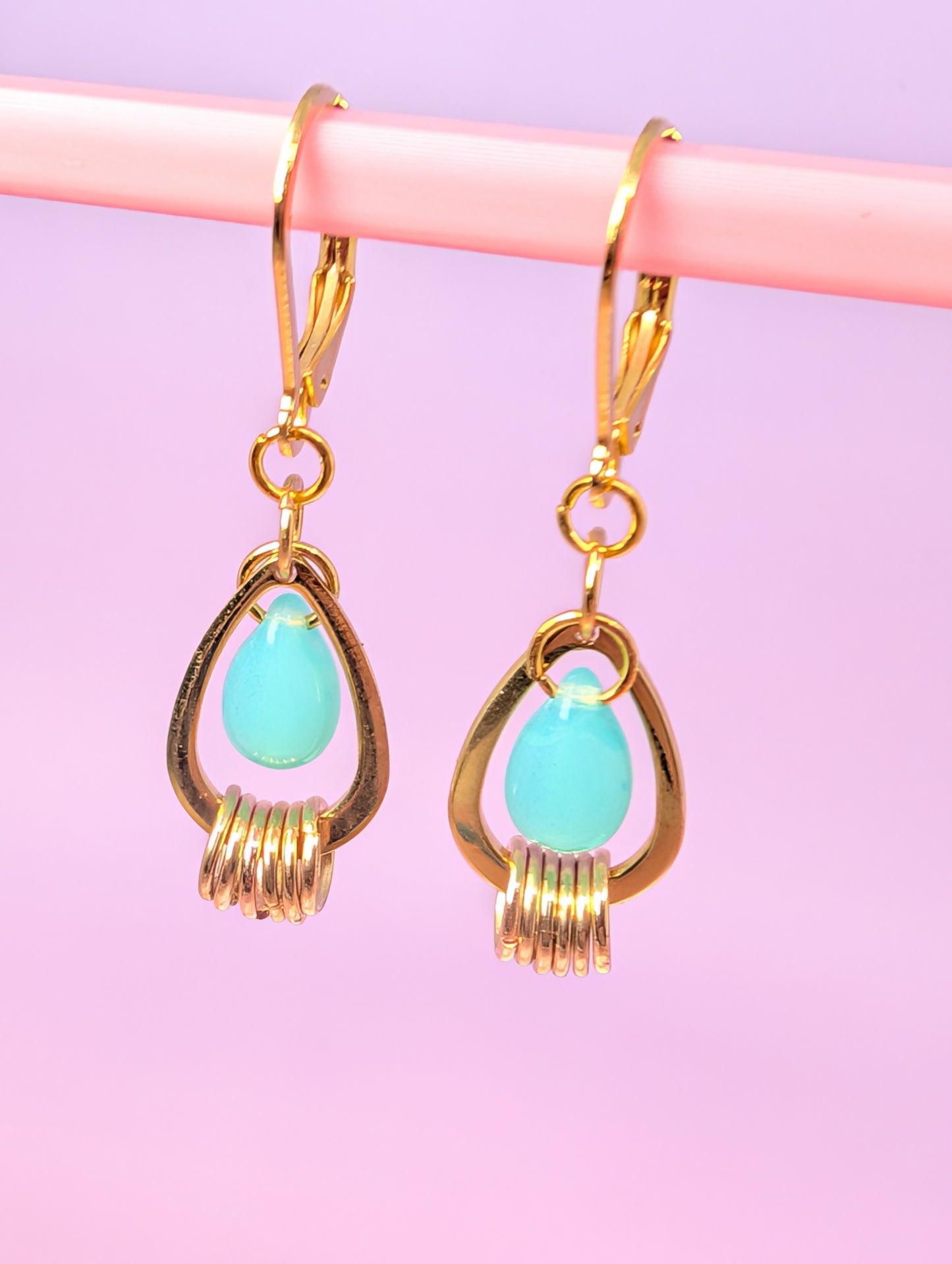 Stacked Atomic Teardrop