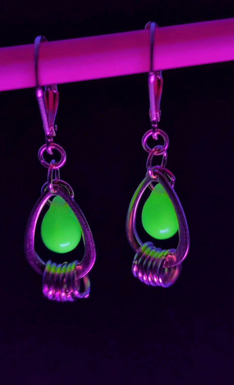Stacked Atomic Teardrop