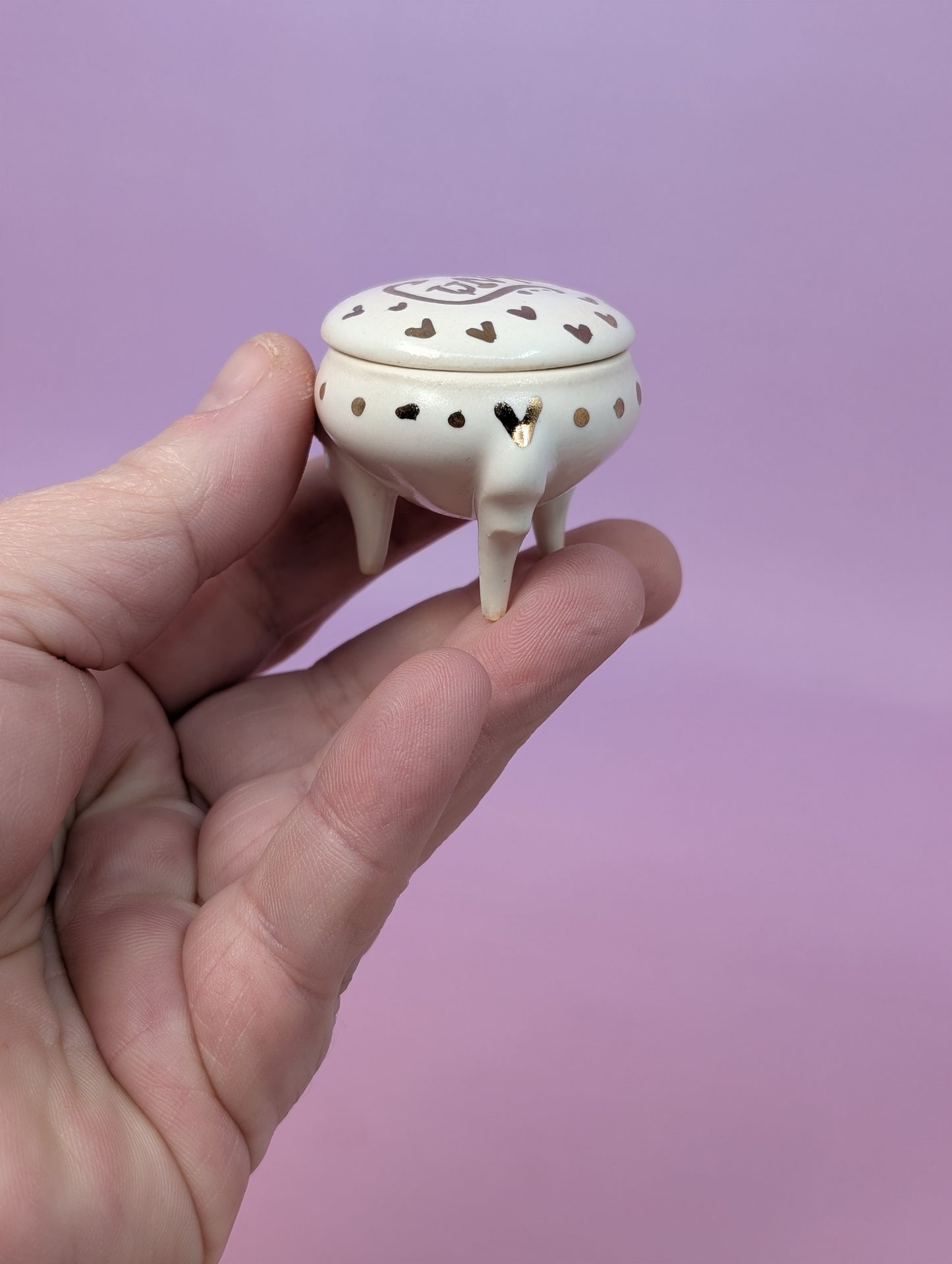 Tiny Cunty Pillbox