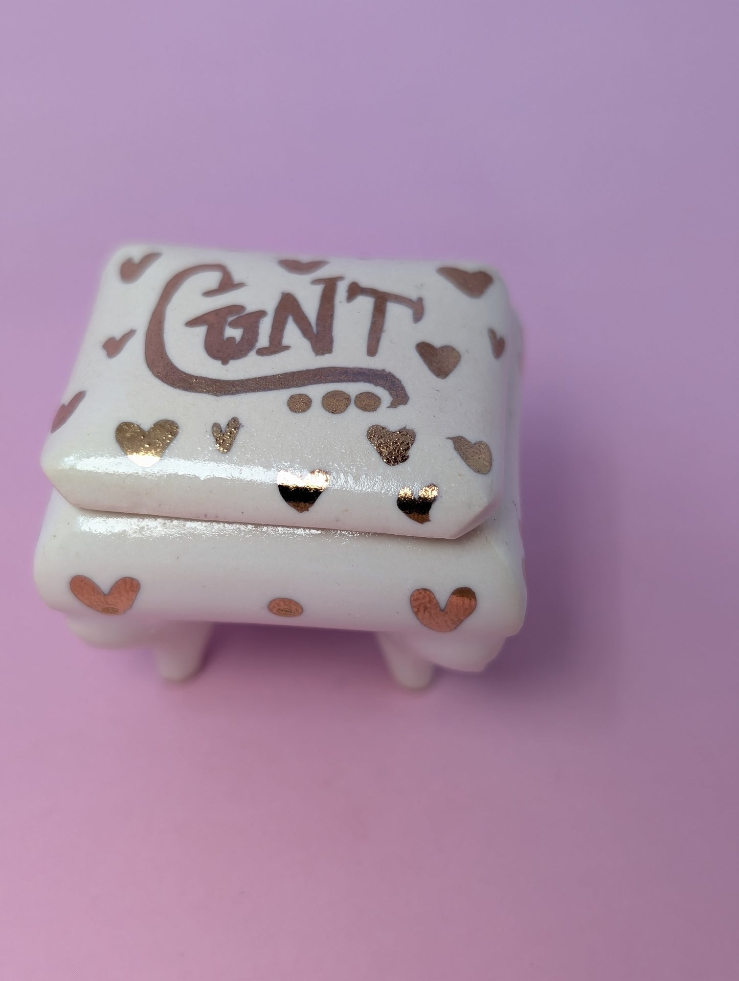 Tiny Cunty Pillbox