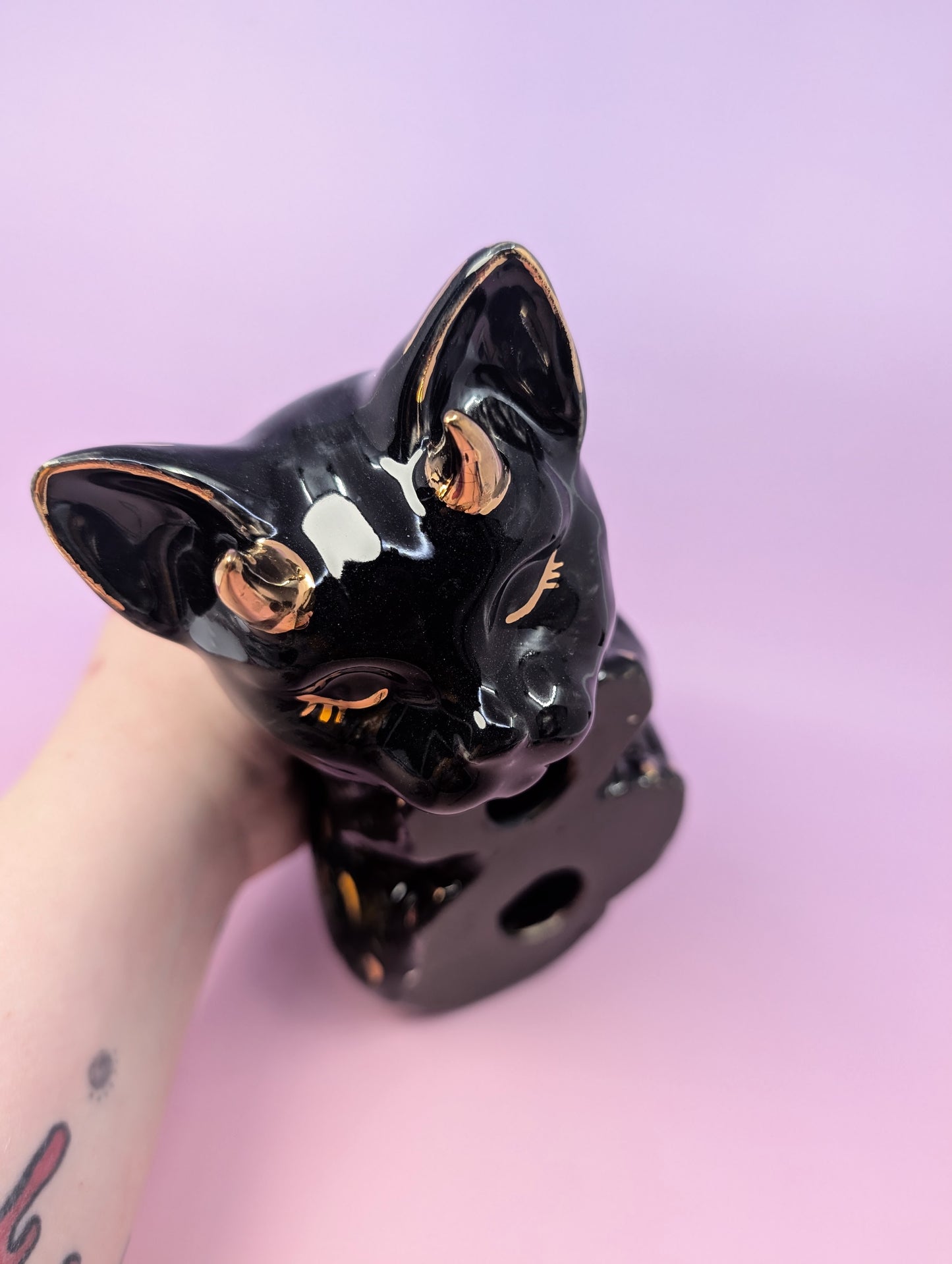 Devil Dink Planter W/Gold Horns