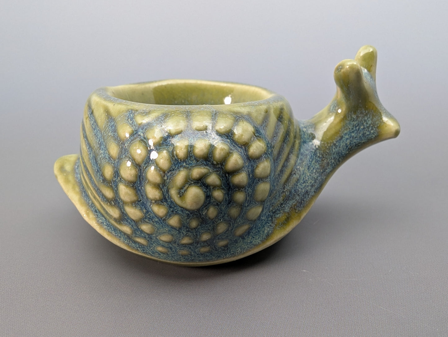 Snail Personal Ashtray - Floating Green