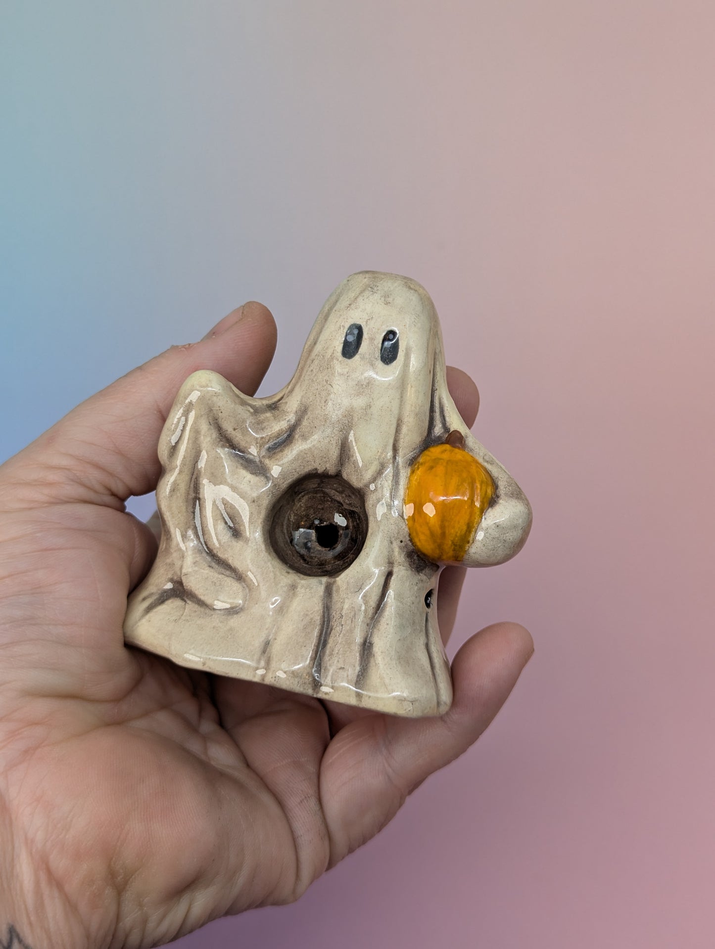 Ghostie W/Pumpkin Pipe
