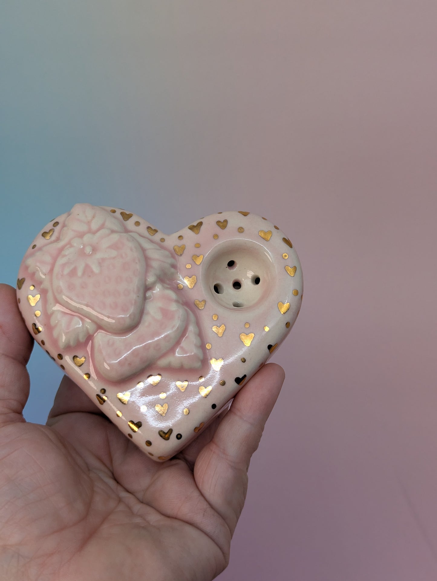 Strawberries on Heart Pipe