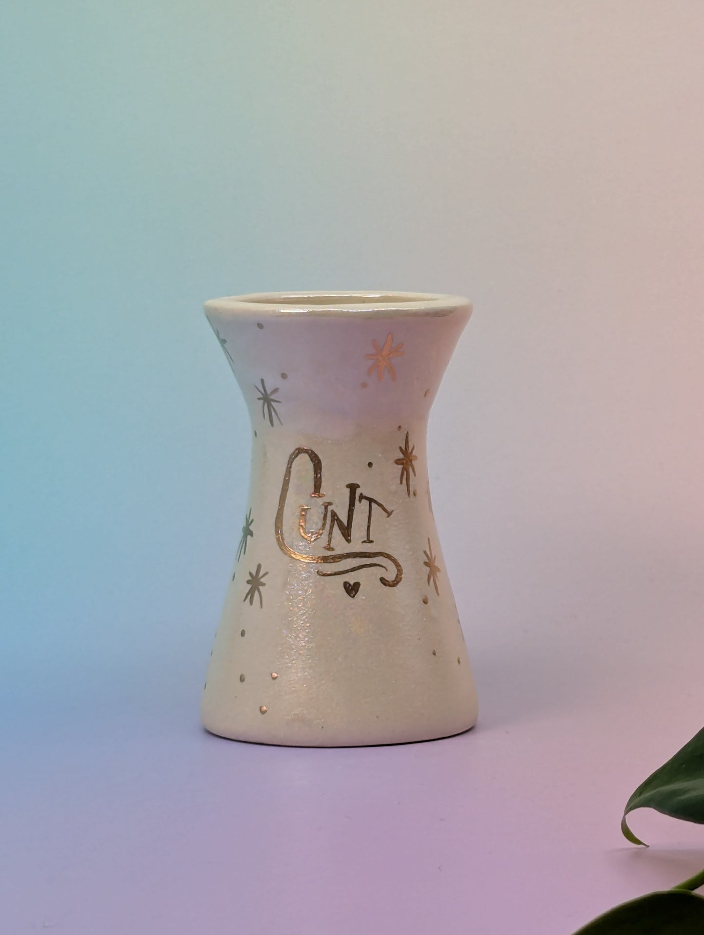 Cunty Bud Vase W/Opalescent