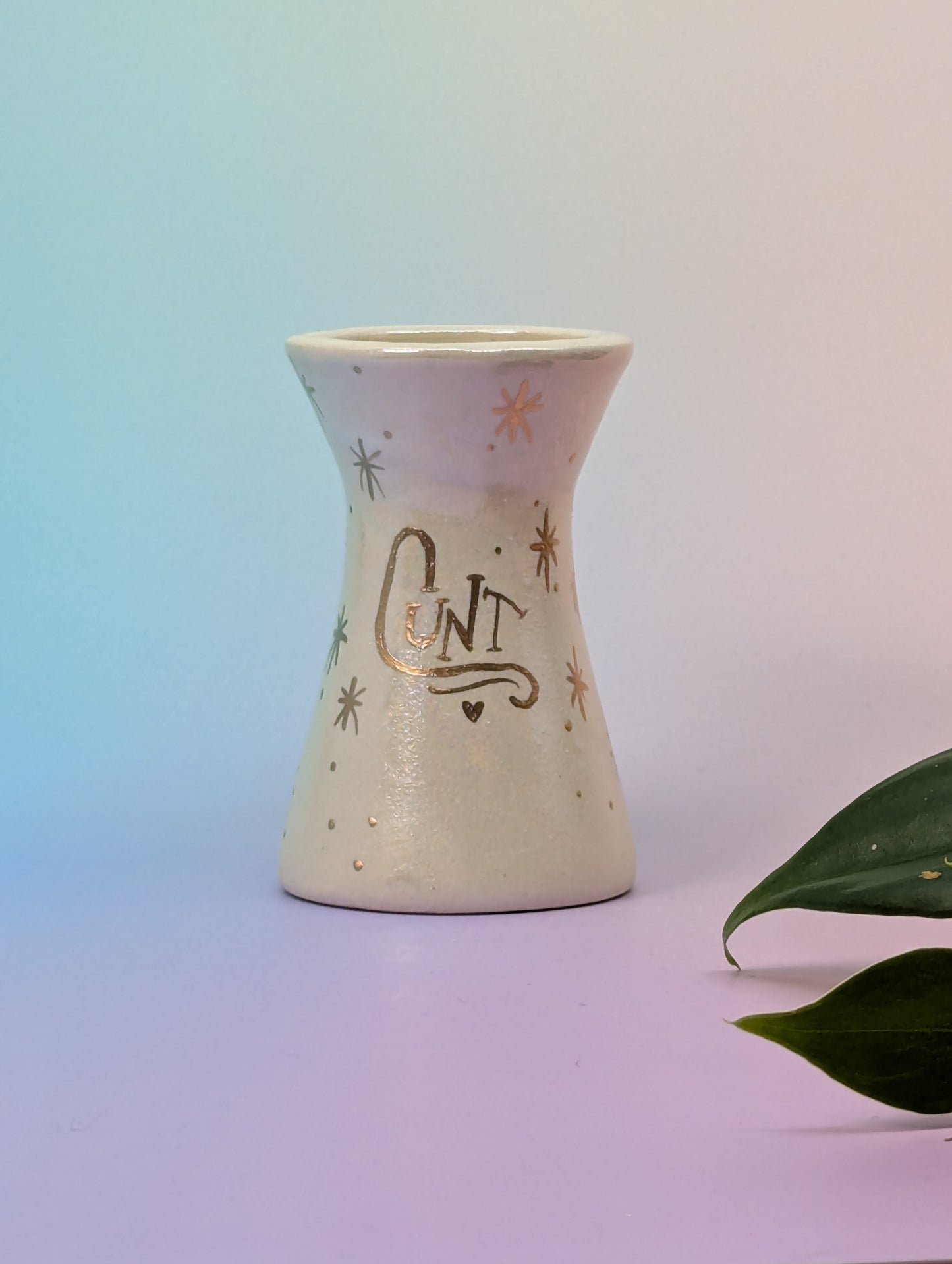 Cunty Bud Vase W/Opalescent