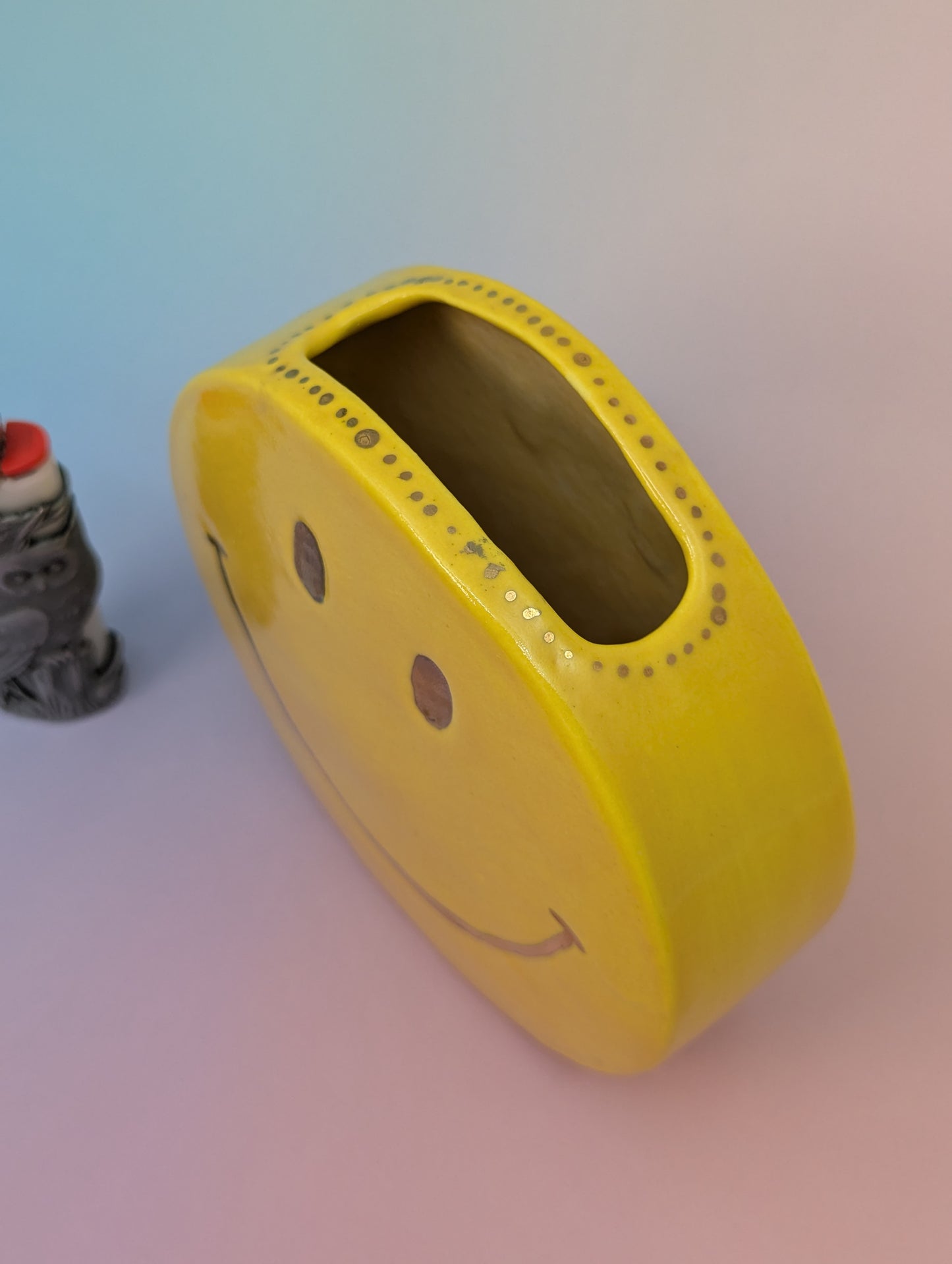 Cunty Smiley Face Vase