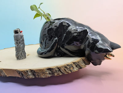 Devil Dink Planter W/Gold Horns