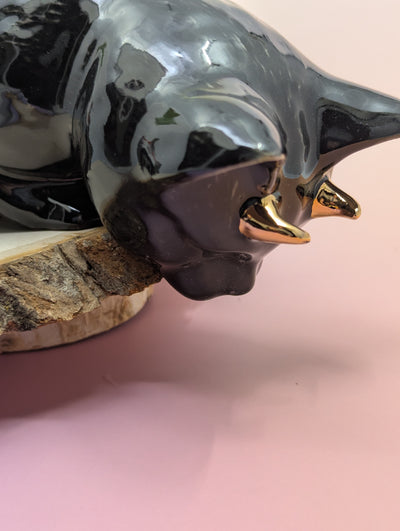 Devil Dink Planter W/Gold Horns