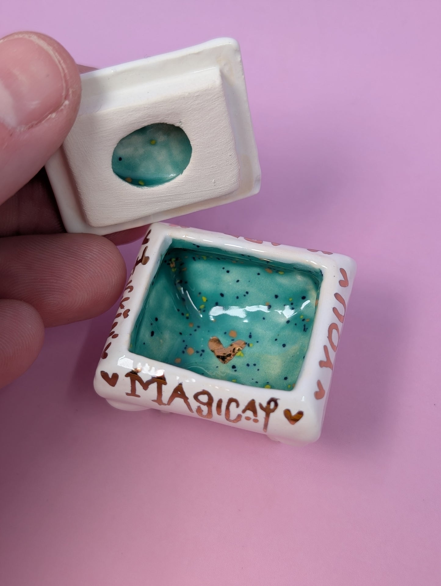 Tiny Cunty Pillbox