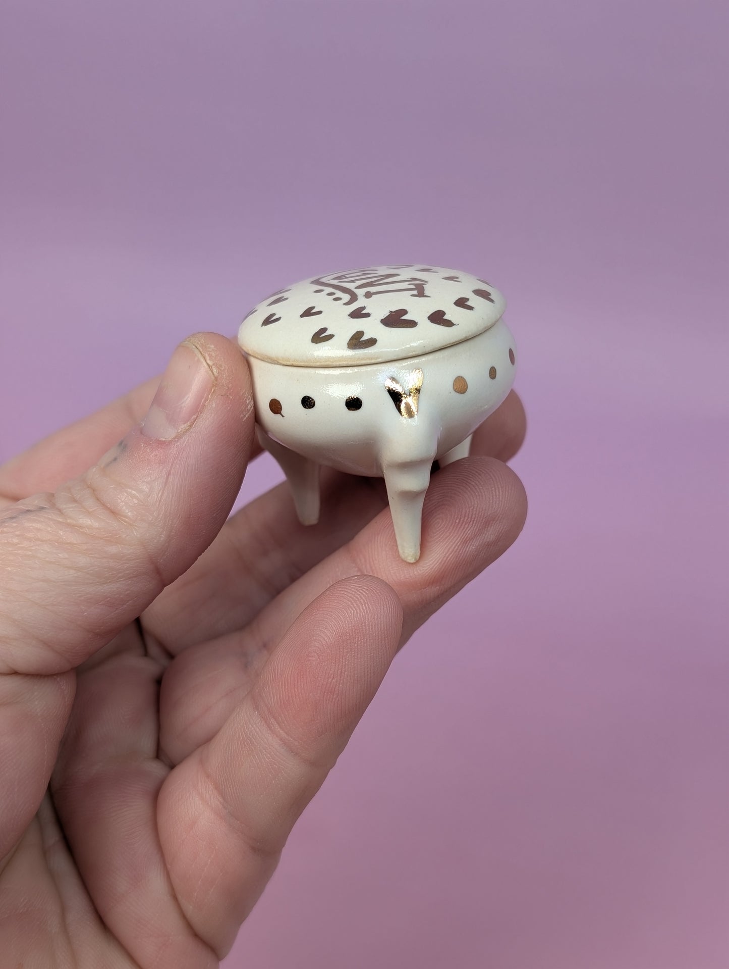 Tiny Cunty Pillbox
