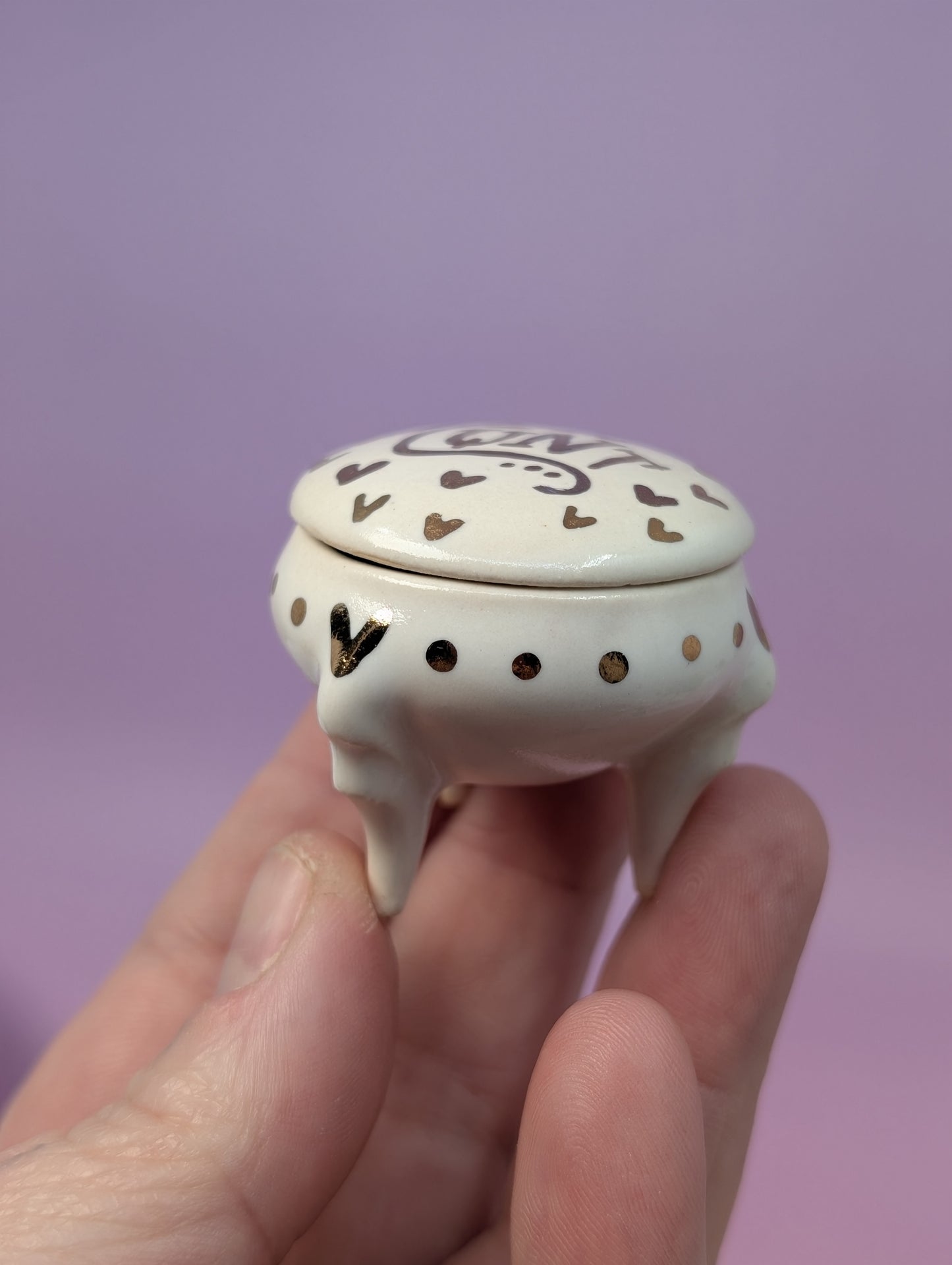 Tiny Cunty Pillbox