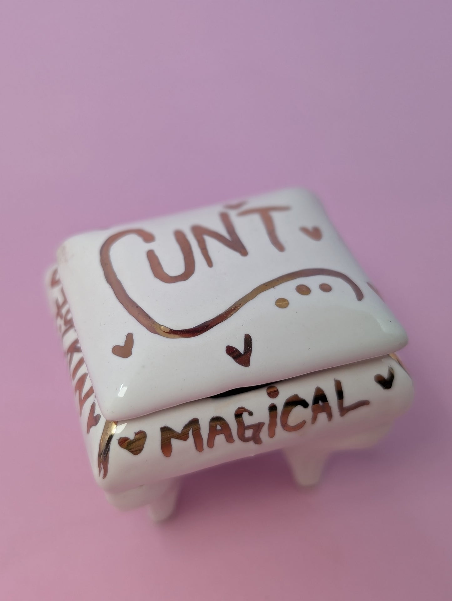 Tiny Cunty Pillbox