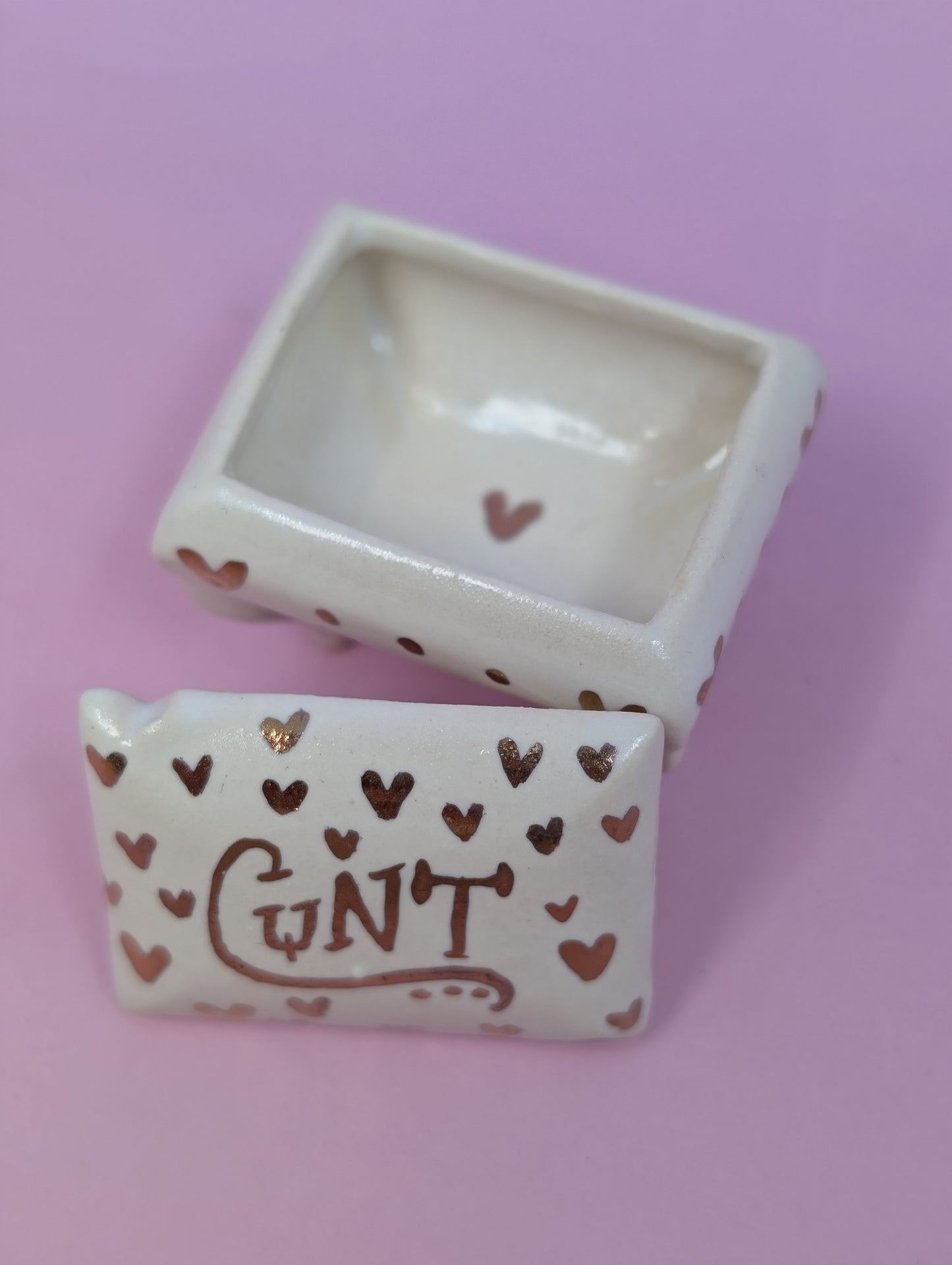 Tiny Cunty Pillbox
