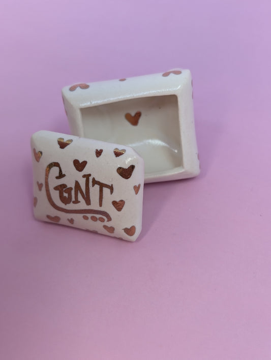 Tiny Cunty Pillbox