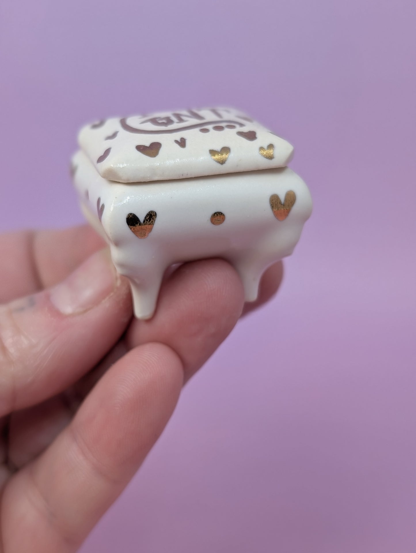 Tiny Cunty Pillbox