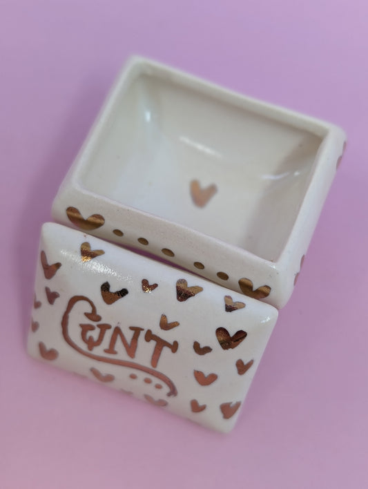 Tiny Cunty Pillbox