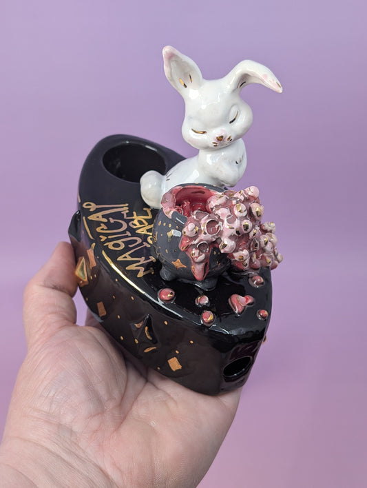 Bunny Cauldron Pipe
