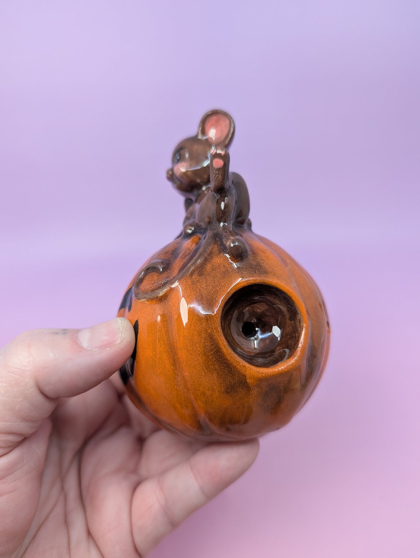 Mouse on Jack-o-Lantern Pipe