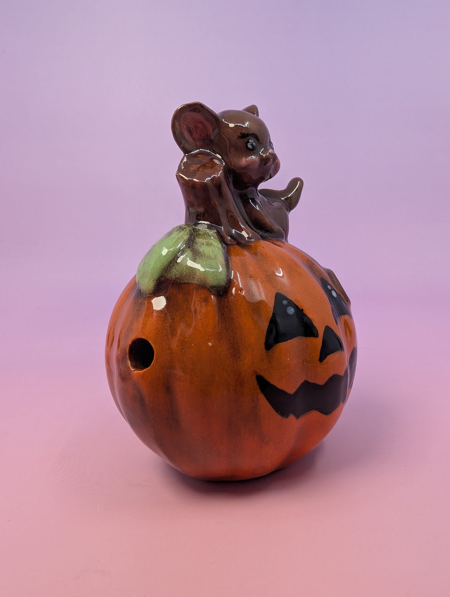 Mouse on Jack-o-Lantern Pipe