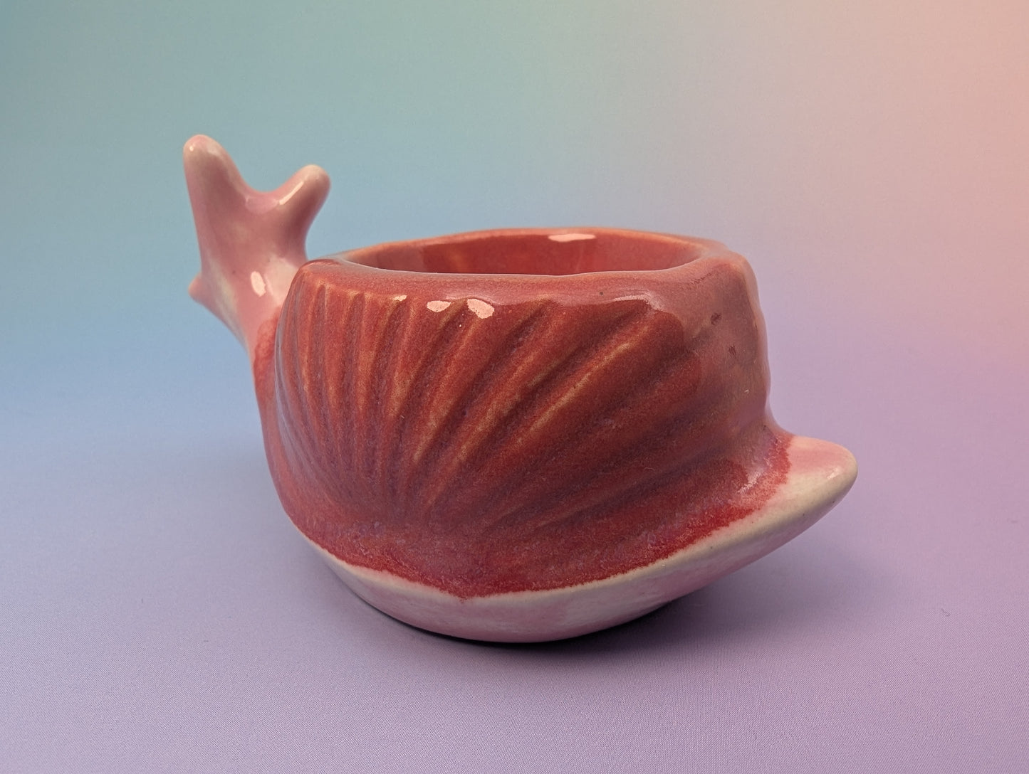 Snail Personal Ashtray - Nips and Lips Pink