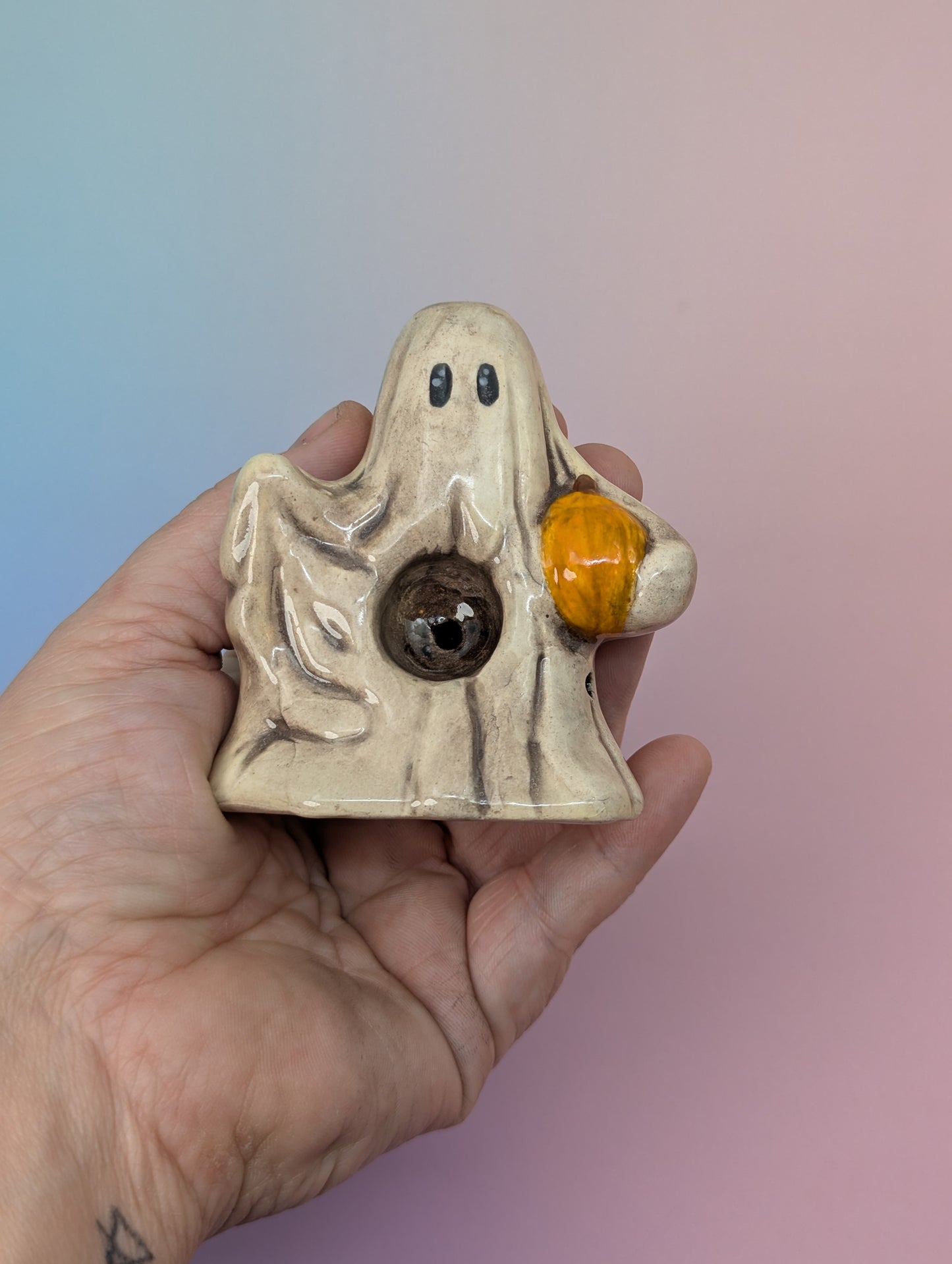 Ghostie W/Pumpkin Pipe