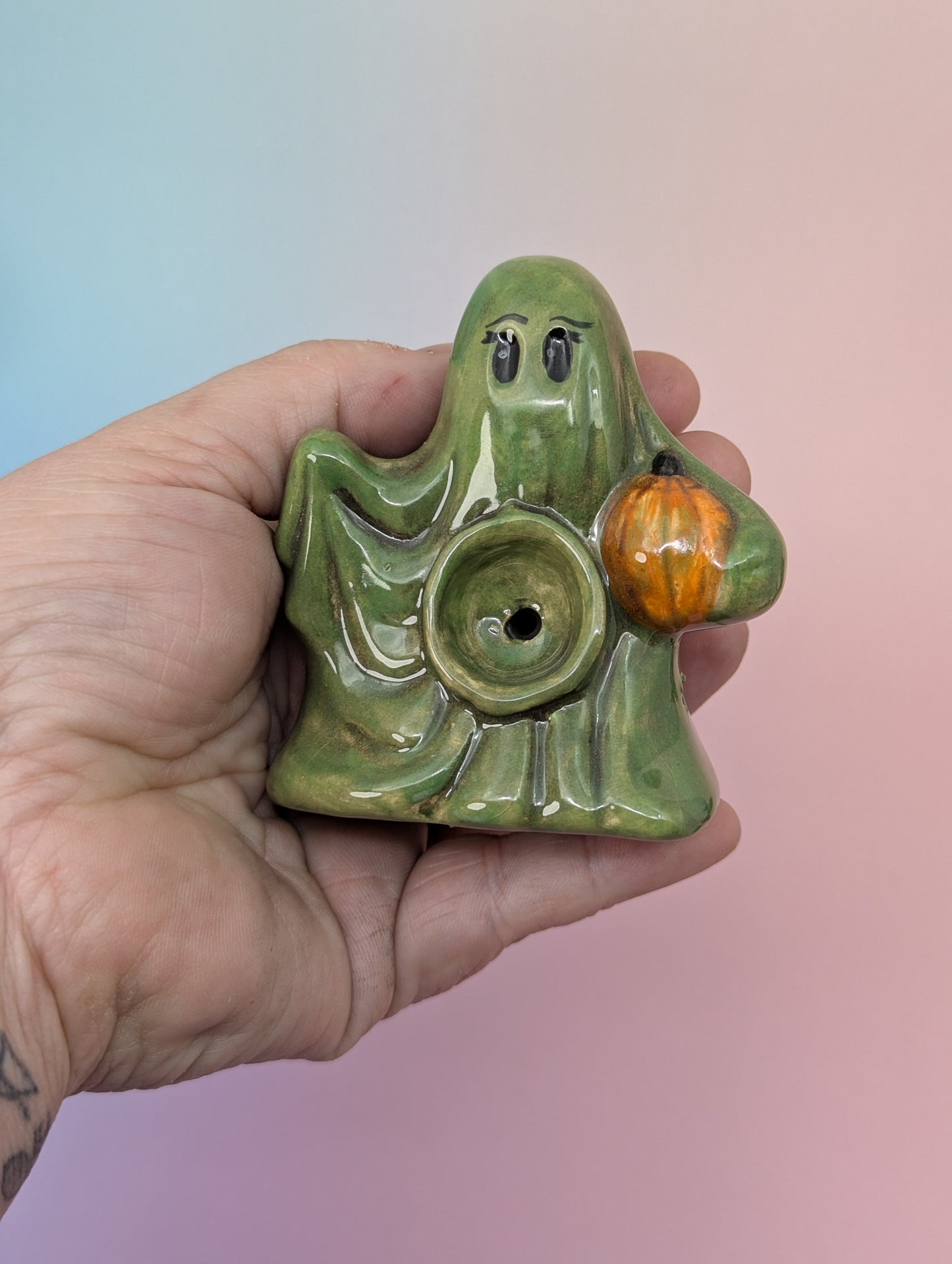 Ghostie W/Pumpkin Pipe