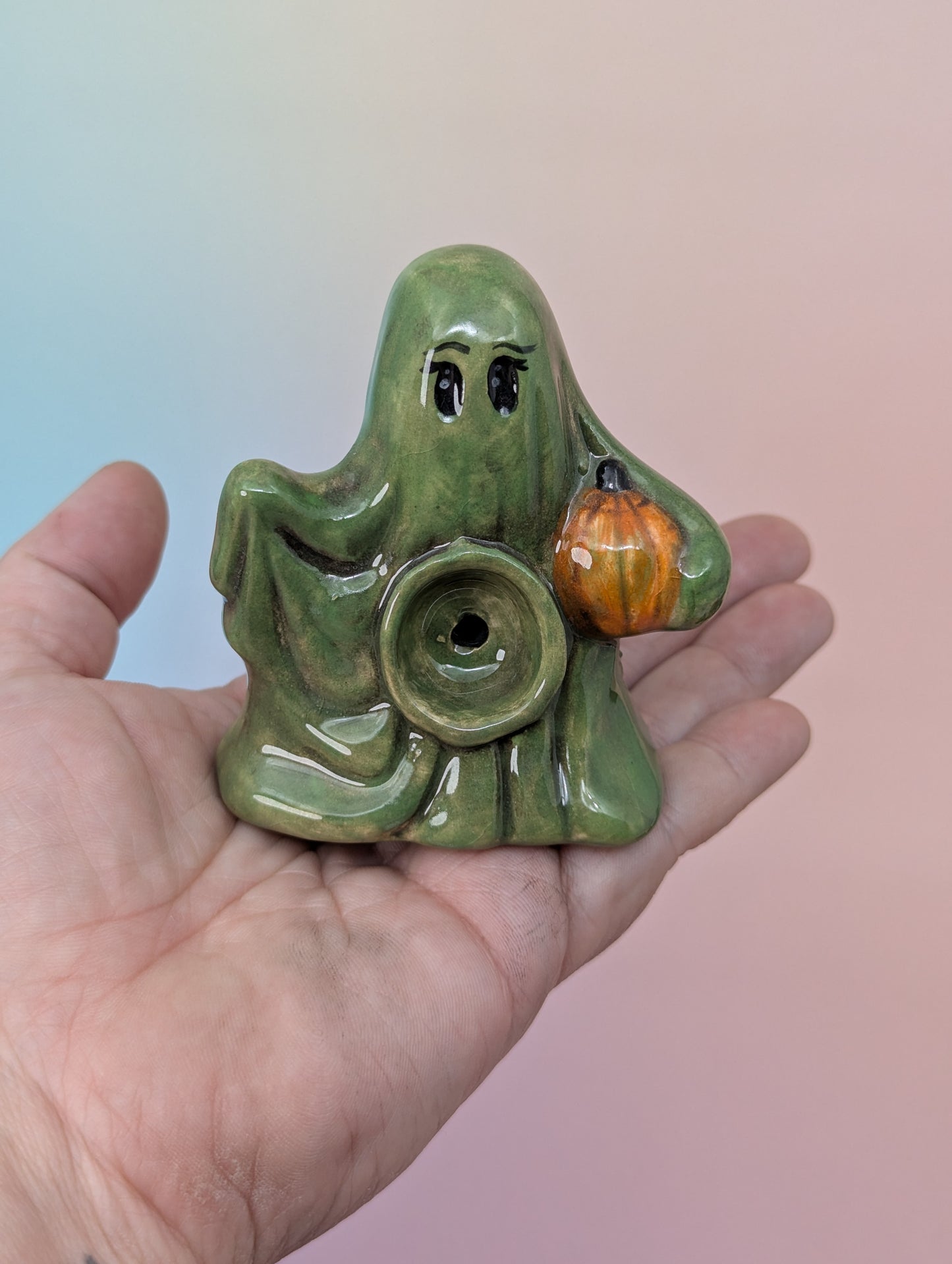 Ghostie W/Pumpkin Pipe