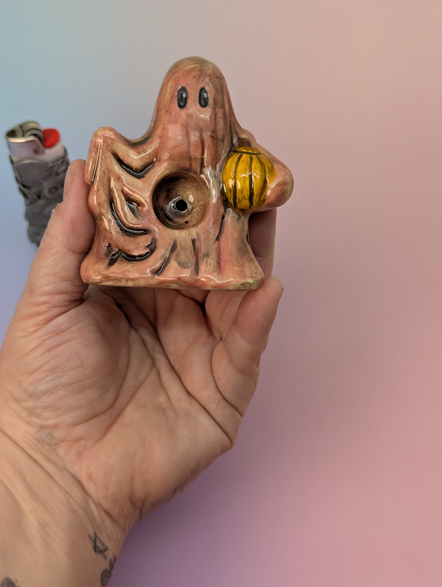 Ghostie W/Pumpkin Pipe