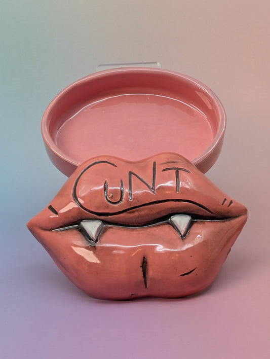 Fangy Cunt Box