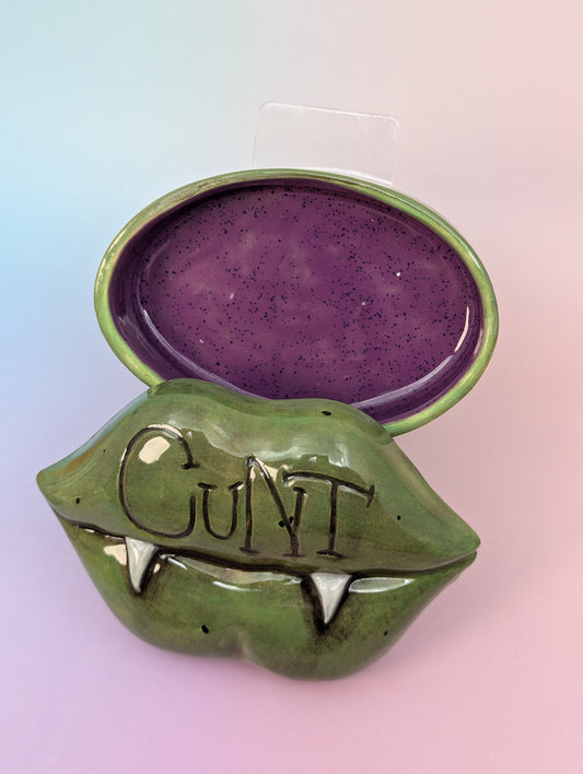 Fangy Cunt Box