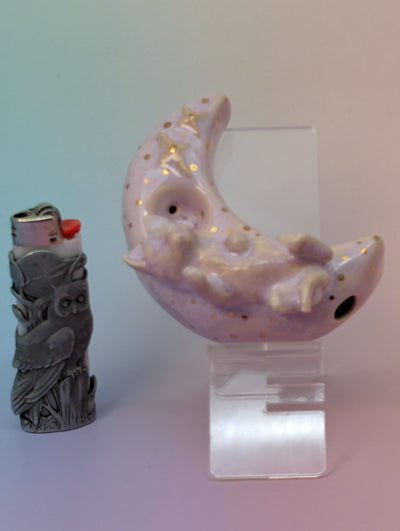Playful Kitten & Stars Pipe
