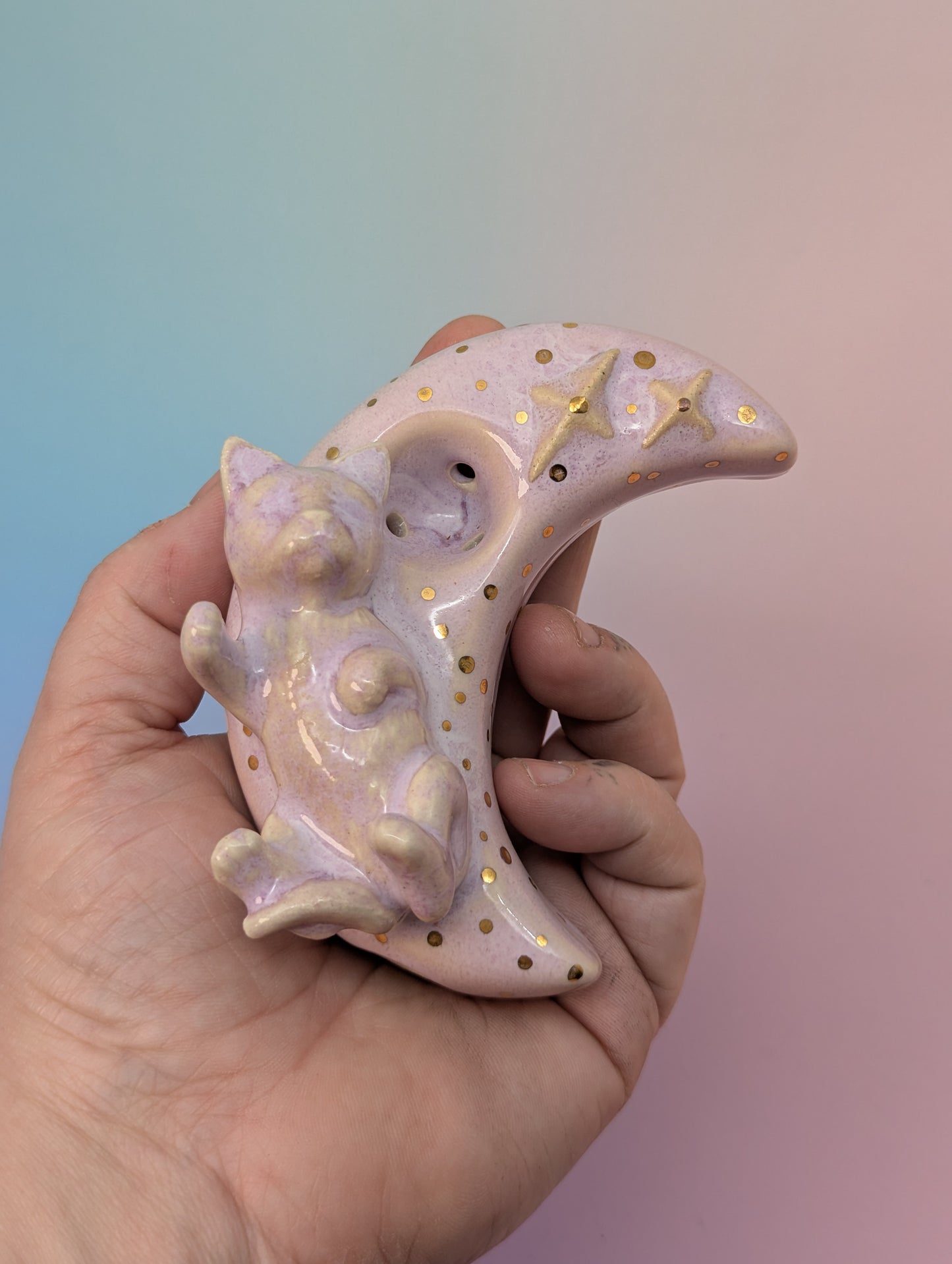 Playful Kitten & Stars Pipe