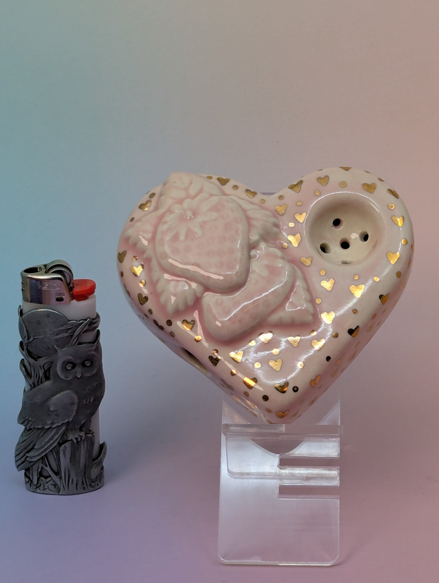 Strawberries on Heart Pipe