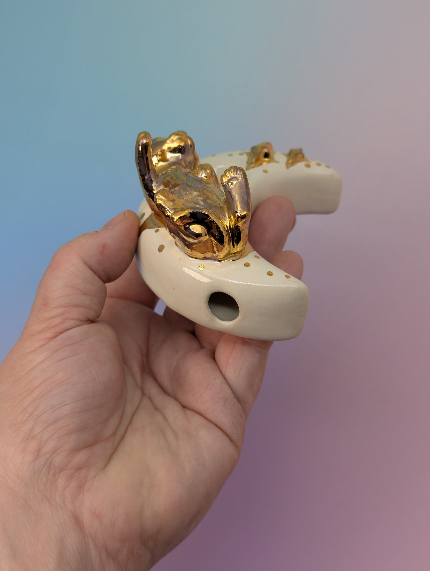 Playful Kitten & Stars Pipe