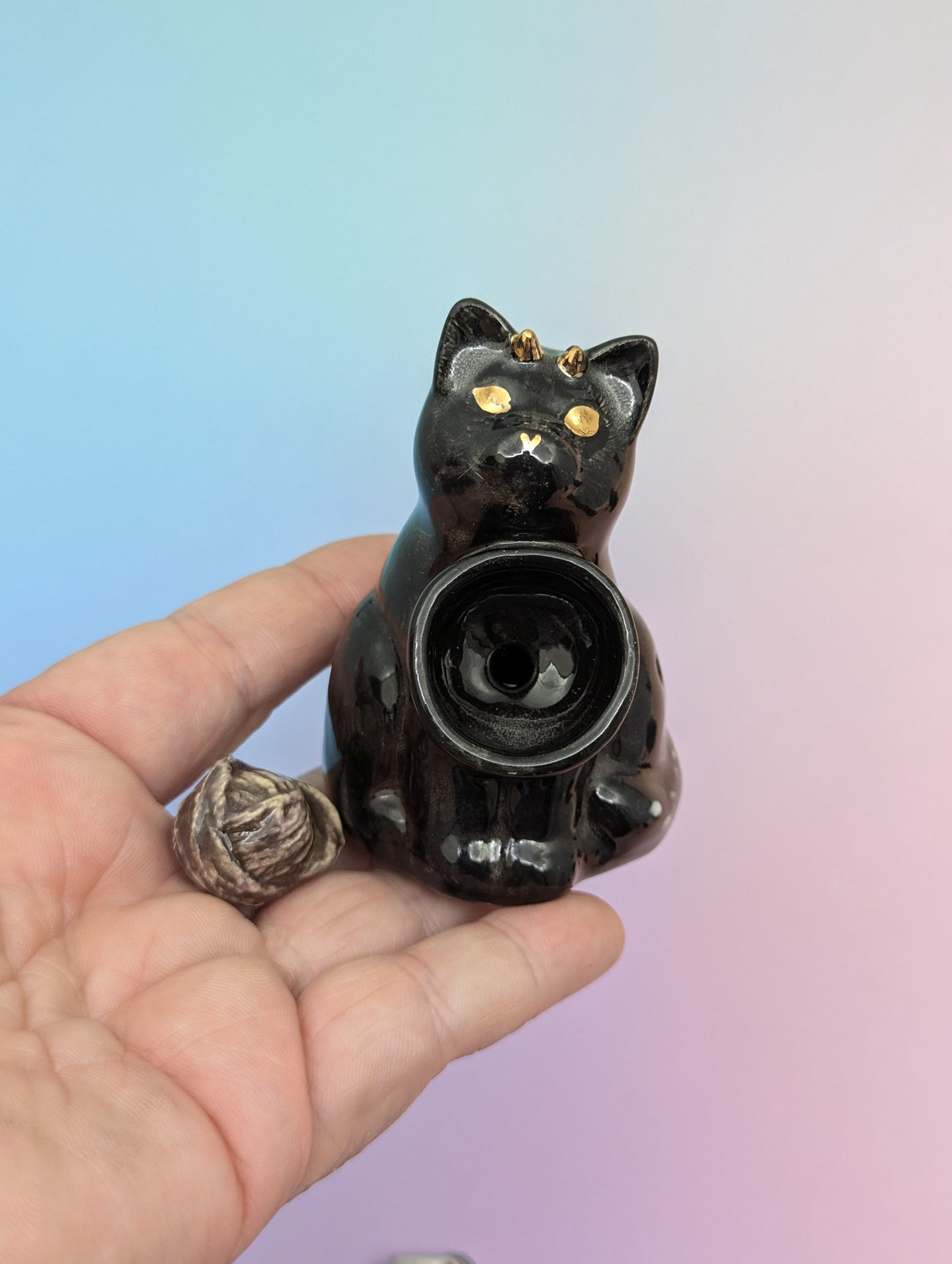 Black Cat Pipe W/Yarn Ball Stopper