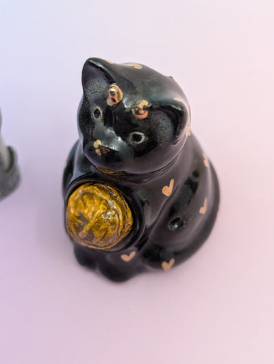 Black Cat Pipe W/Yarn Ball Stopper